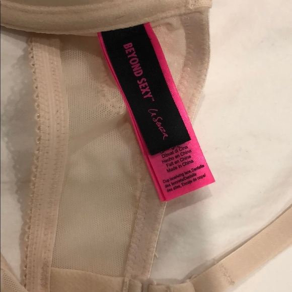 Light Pink front close bra with rhinestones - Picture 2 of 4